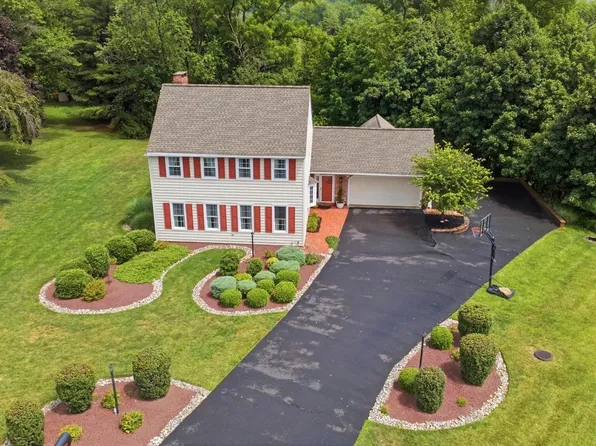 113 Hayhurst Ct, Southampton, PA 18966