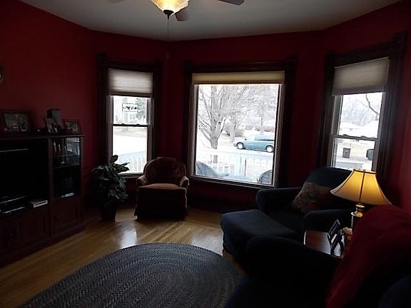 4th image of 128 W Lake Park Pl