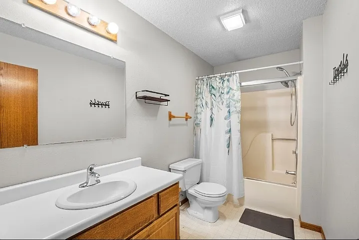 1207 Cambria Ct — Photo 12