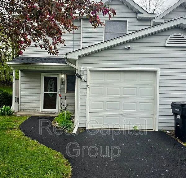 5 Cheryl Ct — Photo 1