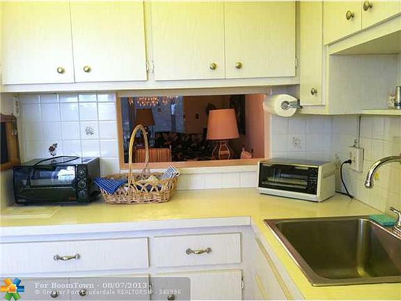 4th image of 4800 Hillcrest Ln APT 508