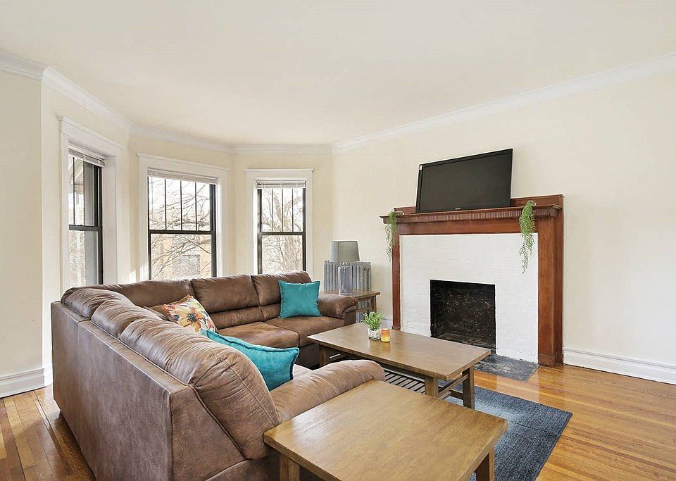 1st image of 5126 S University Ave APT 3S