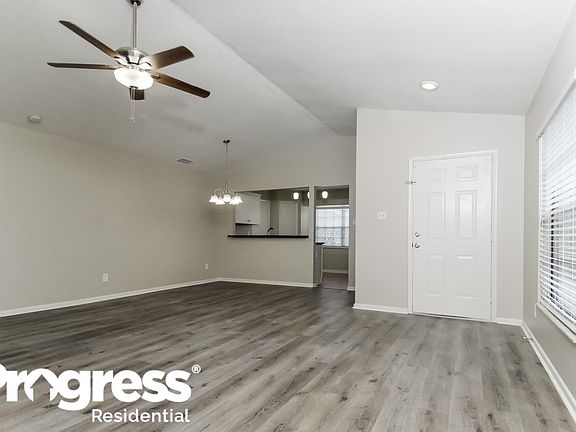 4th image of 1439 Tiverton Dr
