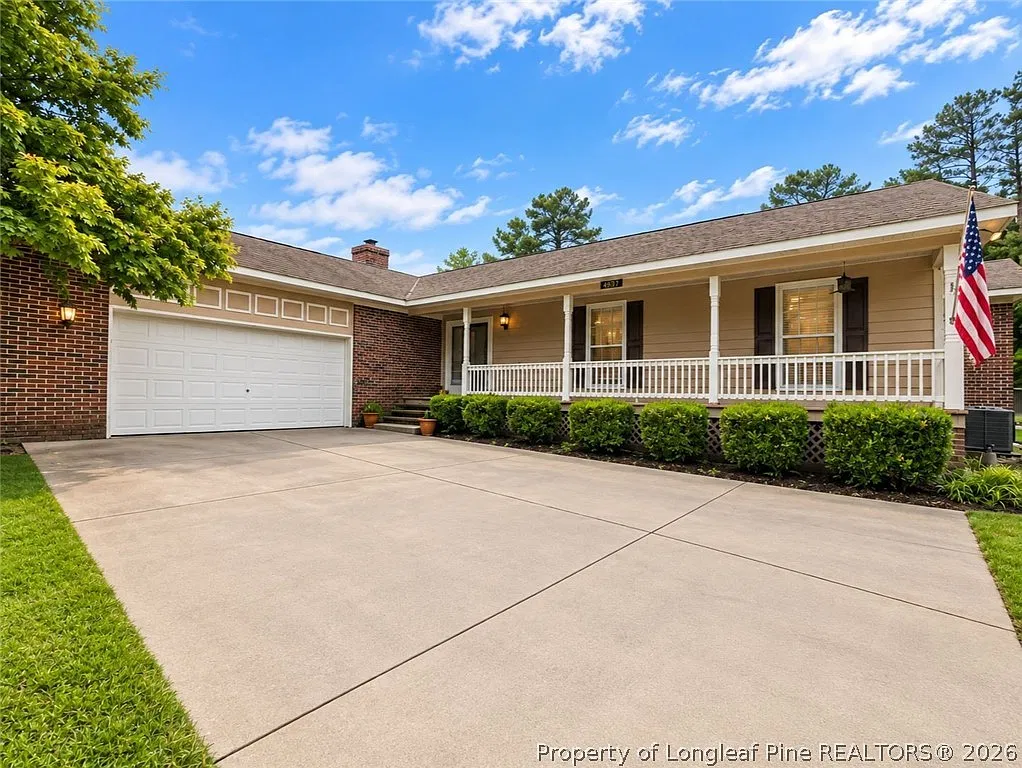 3 bed, 2.0 bath, 2031 sqft, $2,000 — Photo 2