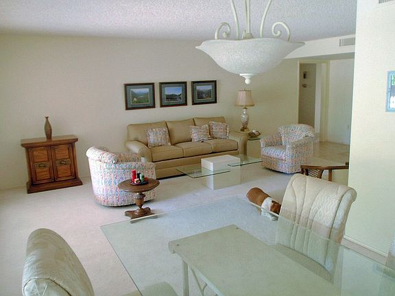 4th image of 10032 W Pineaire Dr