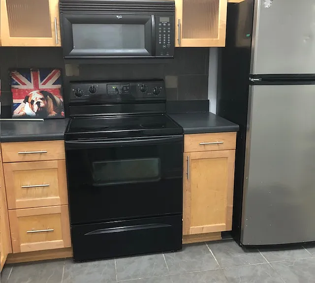 1055 Baxter St — Photo 9