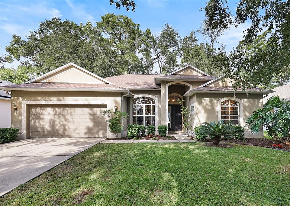 1st image of 228 Taylor Bay Ln