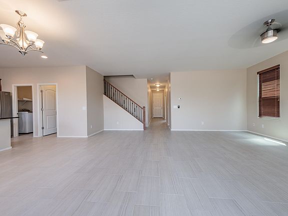 5th image of 2136 E Kings Ave