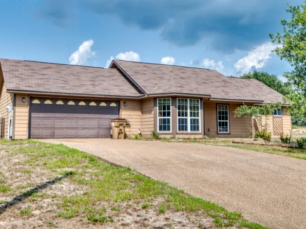 228 Mesa Verde Path, Holly Lake Ranch, TX 75765