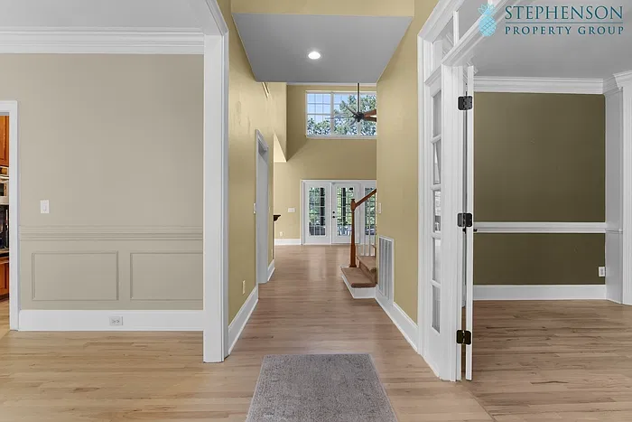 6 bed, 4.5 bath, 4900 sqft, $4,850 — Photo 4