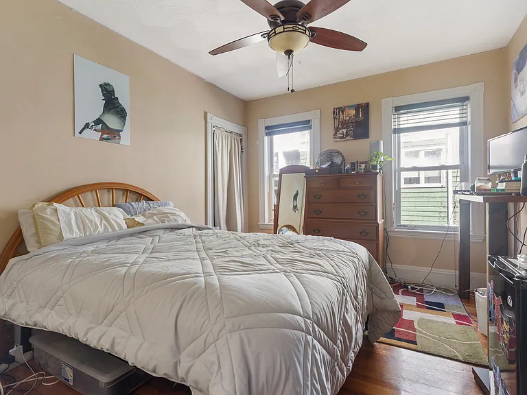 12 Barton St — Photo 8