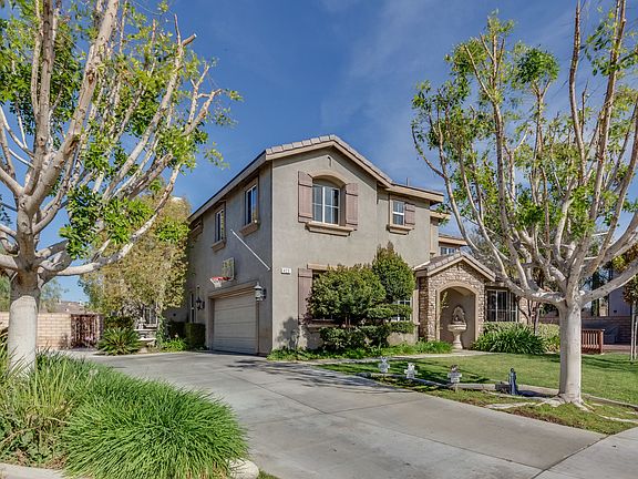 2nd image of 425 Jenny Cir