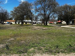 207 N 7th Ave, Marietta, OK 73448