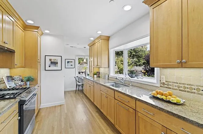 2 bed, 1150 sqft, $3,400 — Photo 3