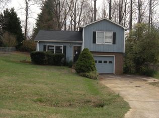 2221 Angle Dr, Conover, NC 28613