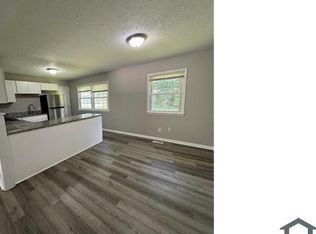 6508 Saint Louis St, Fayetteville, NC 28314