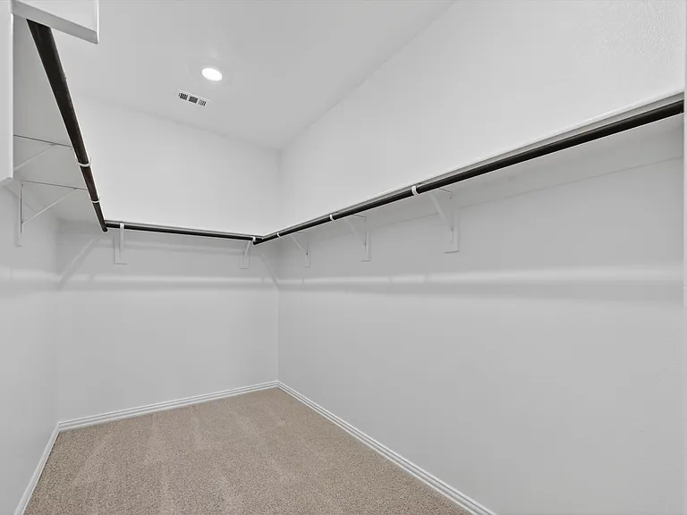 1402 Bridgestone Dr — Photo 12