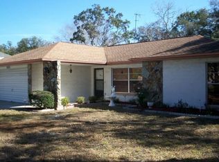2070 Deltona Blvd, Spring Hill, FL 34606