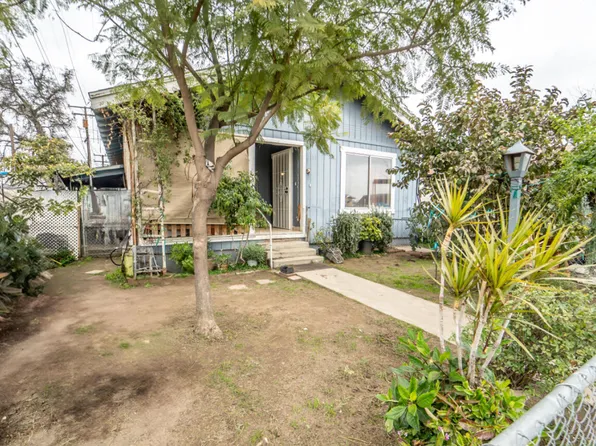 116 W Owens Avenue, Tulare, CA 93274