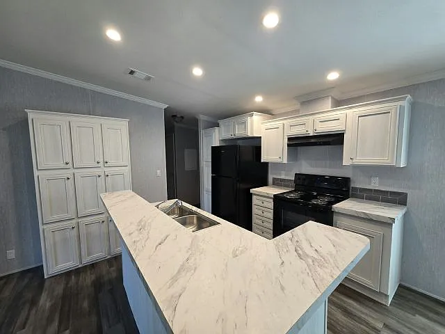 3 bed, 2.0 bath, 1120 sqft, $2,110 — Photo 4