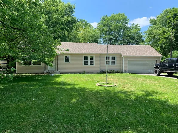 36 Athlone Dr, Caseyville, IL 62232