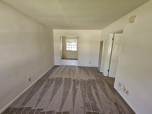 3rd image of 1653 N Hollywood Way