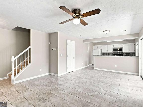 3rd image of 5557 Clover Rise Ln