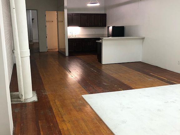 2nd image of 621 S Broadway Ste 402
