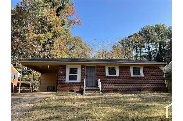 1882 Evans Dr SW photo 1