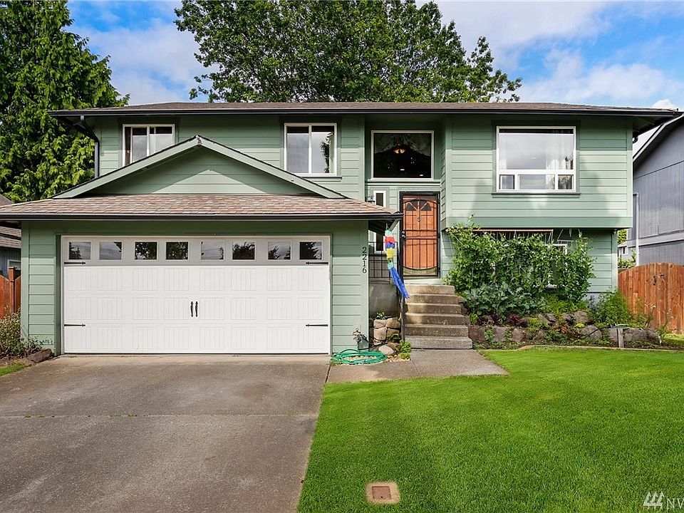 1st image of 2216 67th Ave NE