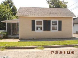 416 7th St, West Point, VA 23181