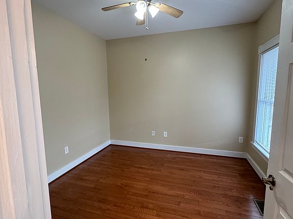 4th image of 1505 W Leigh St