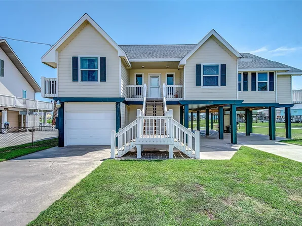 1986 Matt Dr, Crystal Beach, TX 77650