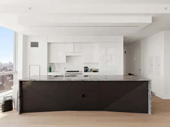 400 Park Avenue South 35B image 3 of 21