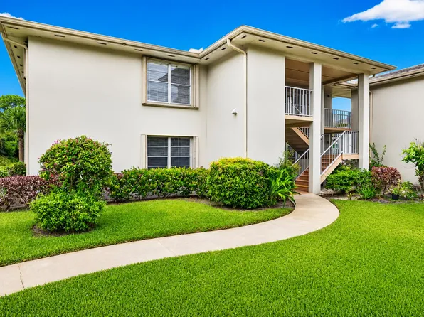 1 Lake Vista Trail #207, Port St Lucie, FL 34952