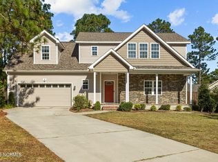 2 Monmouth Ct, Pinehurst, NC 28374
