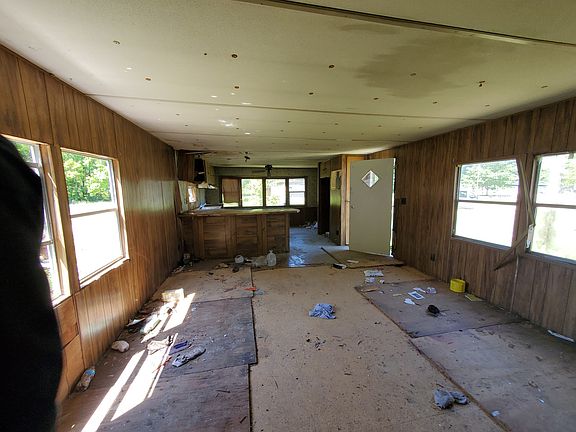 2nd image of 631 E Olive St