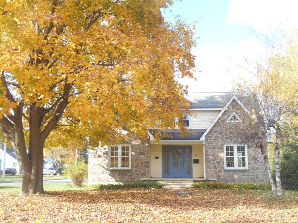 1st image of 6 Highland Park