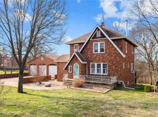 10744 Kennerly Rd, Saint Louis, MO 63128