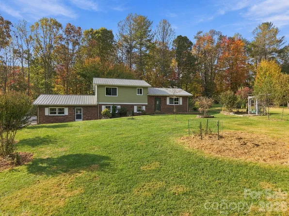 208 Ball Gap Rd, Arden, NC 28704