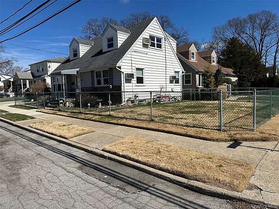 2nd image of One Waverly Place