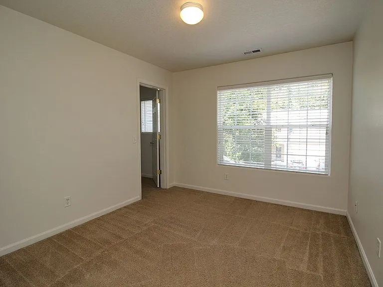 15542 SE Thornbridge Dr — Photo 24