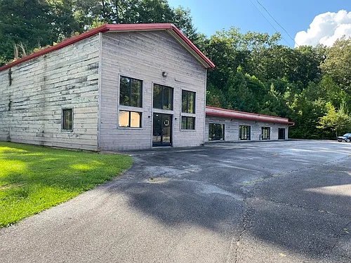 5740 W US Highway 64 Photo 1