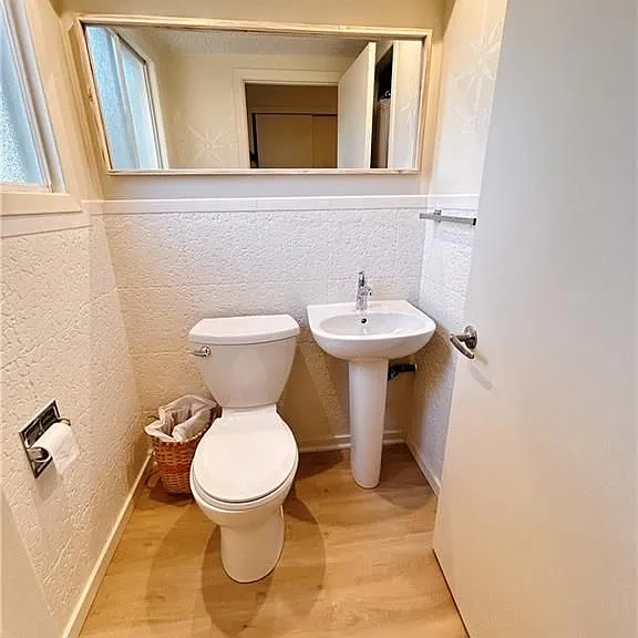 32 Mississauga Rd #LOWER — Photo 7