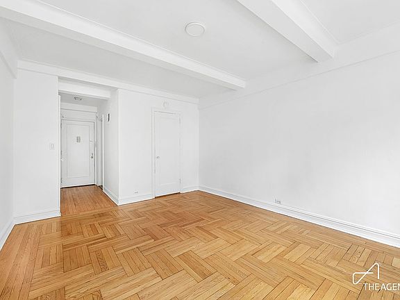 5th image of 433 W 34th St APT 10F