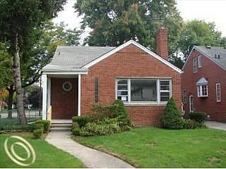 1st image of 2080 Lennon St
