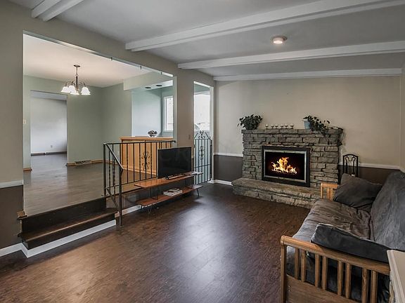 3rd image of 963 Kenley Ave