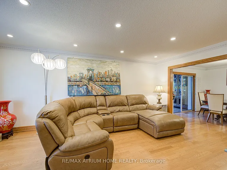 8 Patrick Blvd — Photo 8