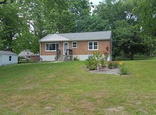 10105 Isabelle Pl, Saint Ann, MO 63074