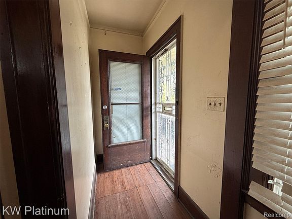 3rd image of 4235 Van Dyke St